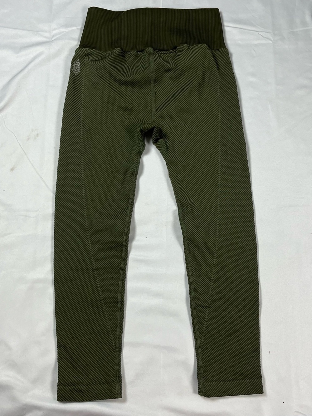 Free People Earthy Green Chevron Ribbed Leggings Size XS Cropped Workout - Picture 5 of 8